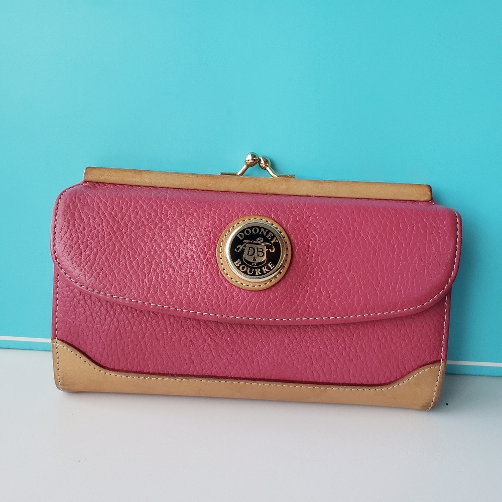 Dooney & Bourke Lambskin Framed Billfold coin Wallet